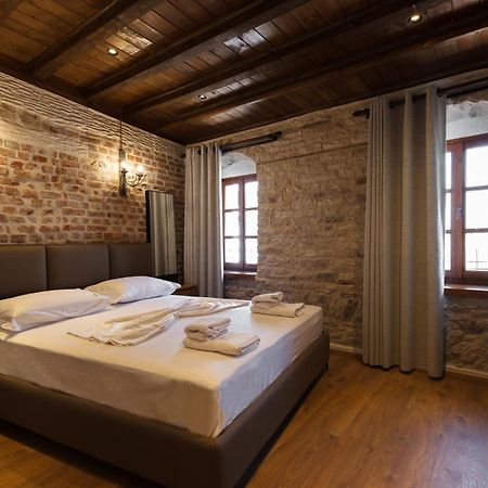 Furra Hotel Gjirokastër Exteriör bild