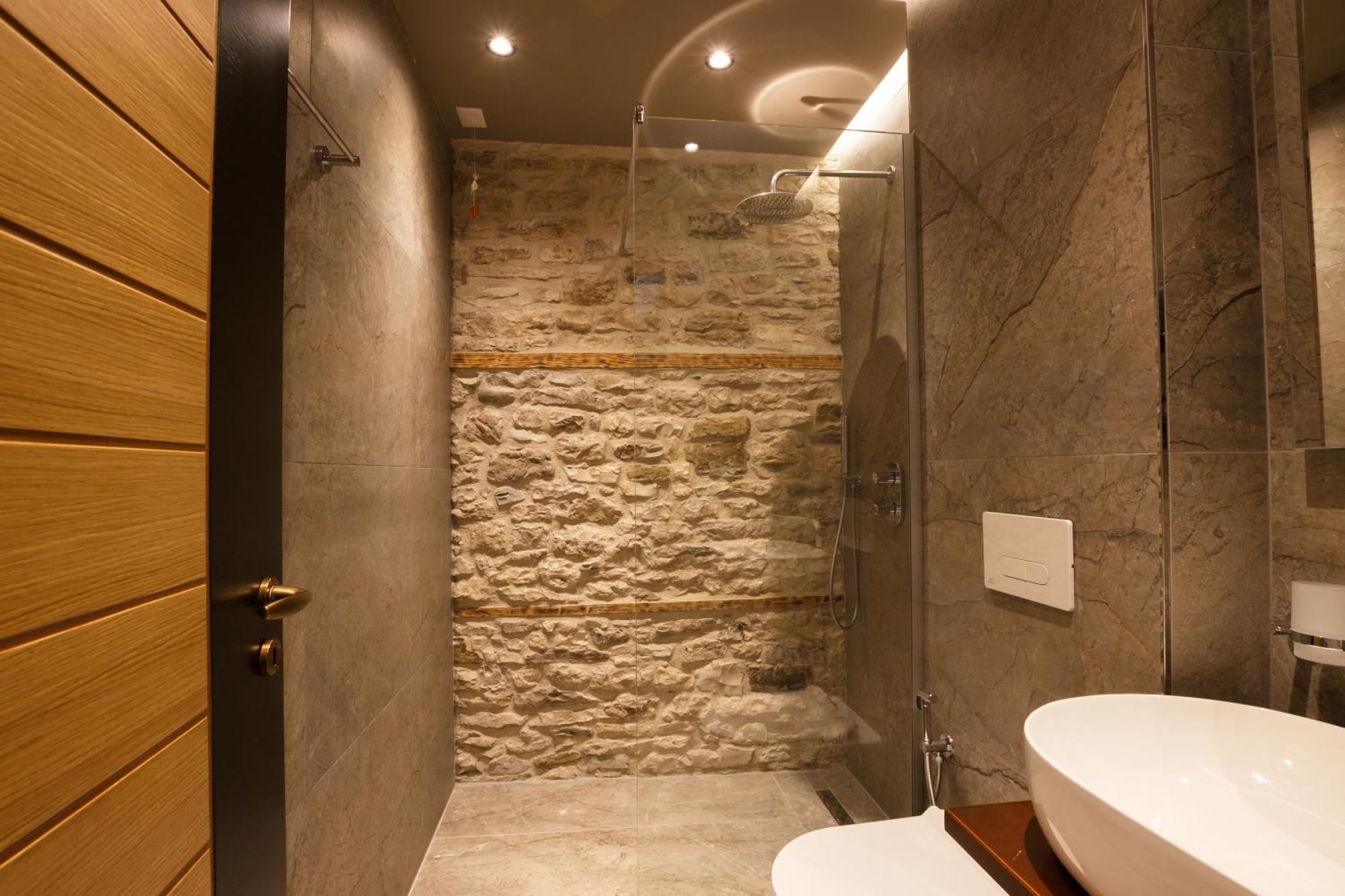 Furra Hotel Gjirokastër Exteriör bild