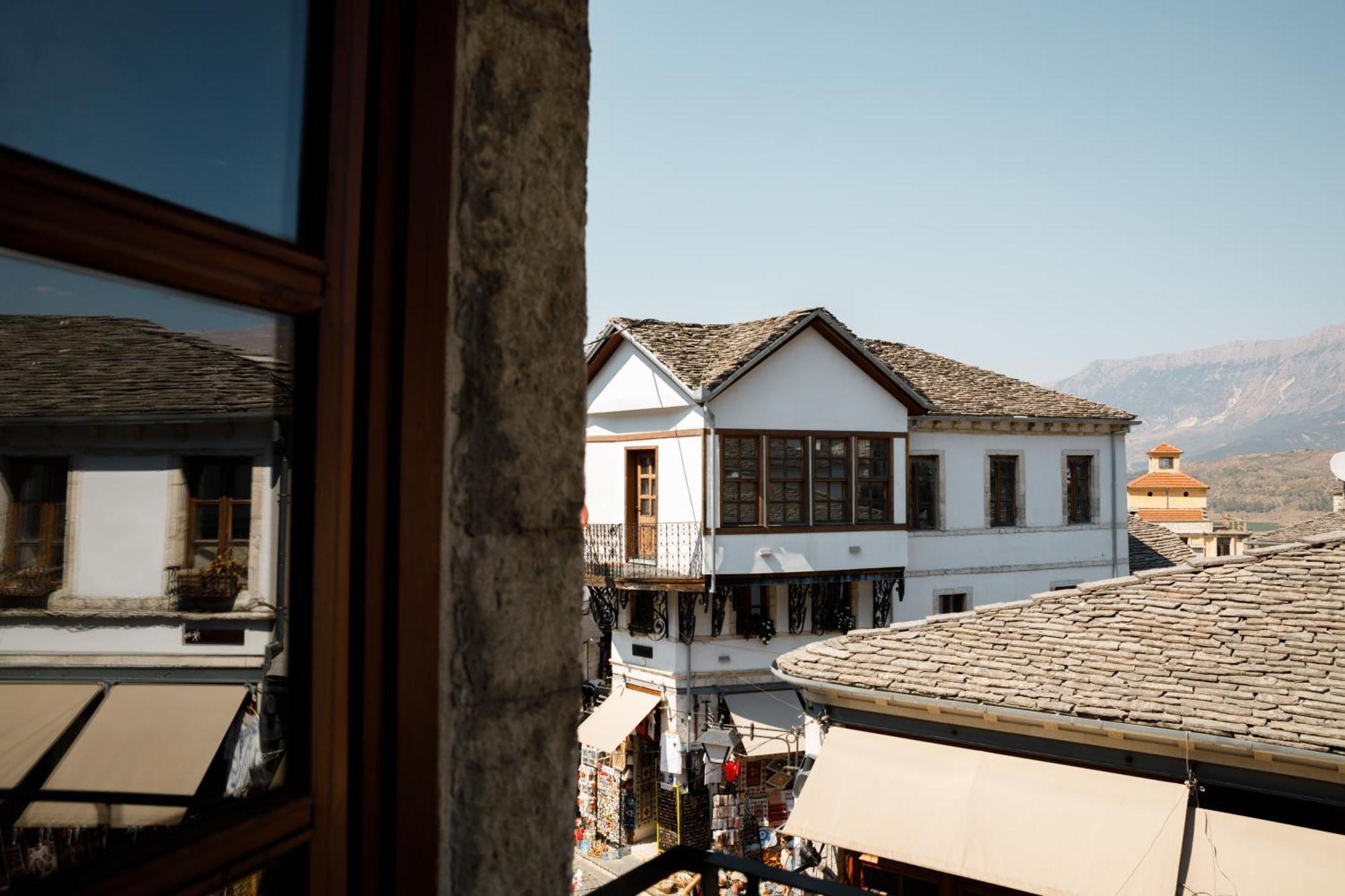 Furra Hotel Gjirokastër Exteriör bild